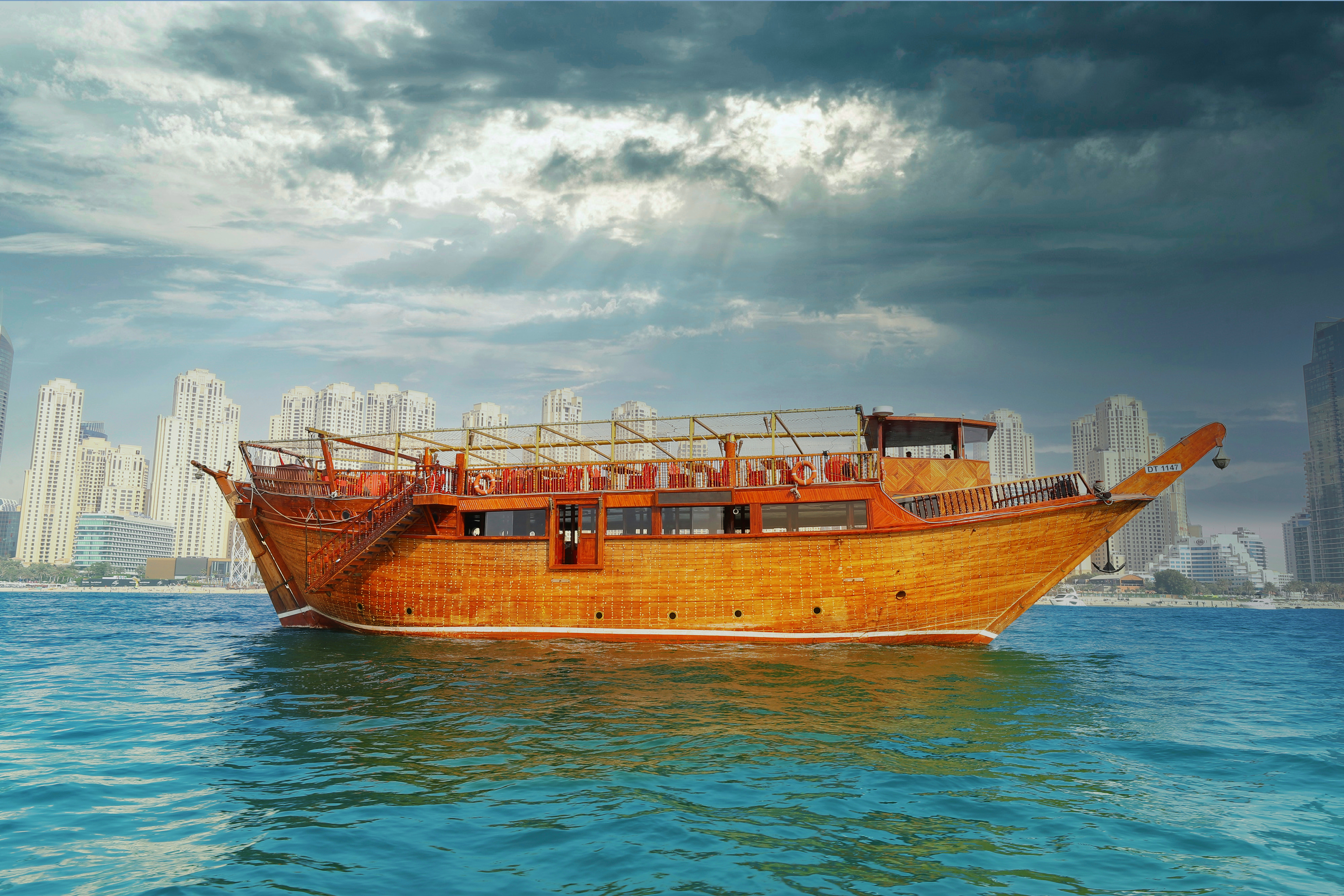 Megadhow Dinner Cruise
